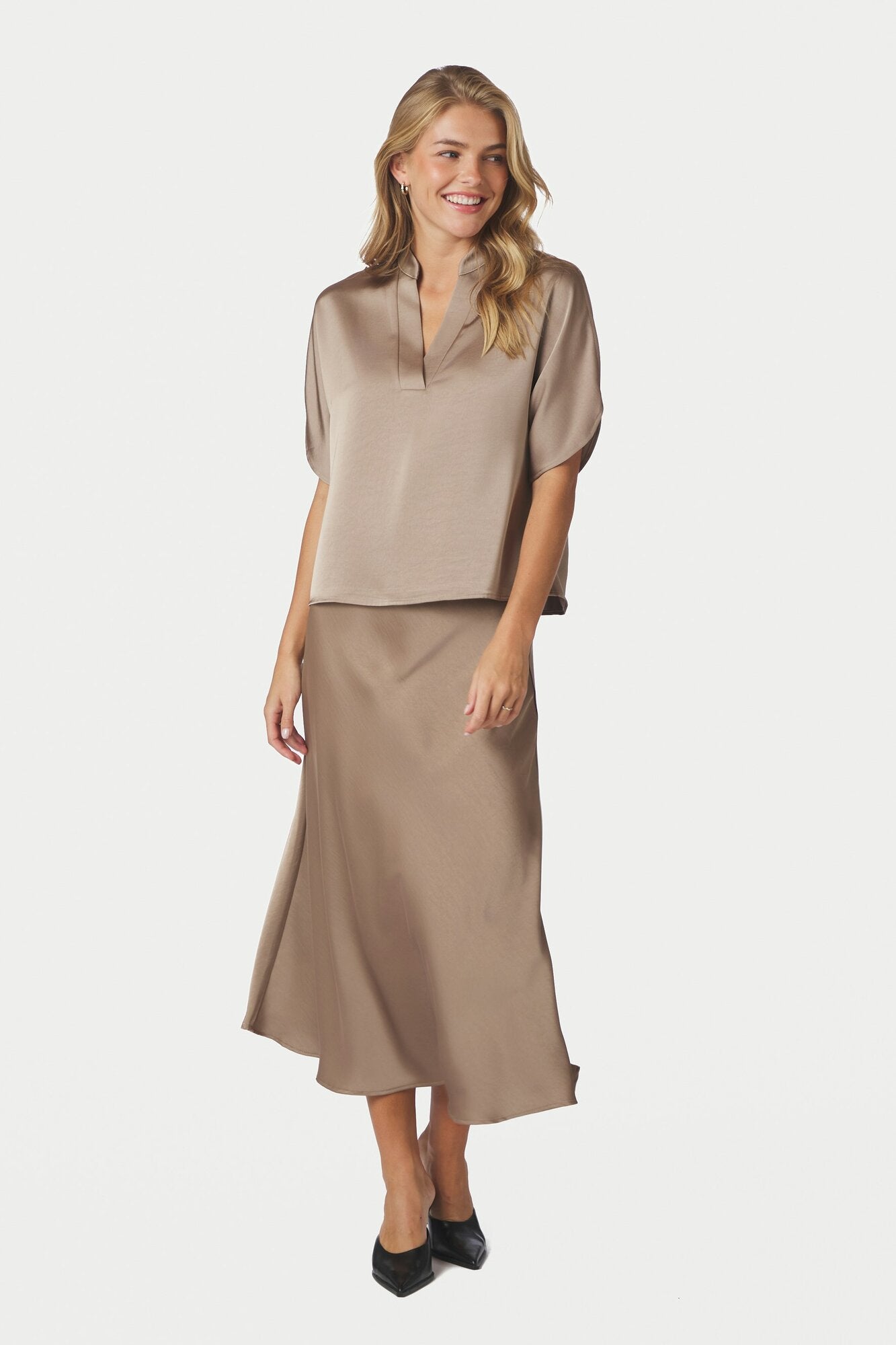 Anelle Heavy Sateen bluse – Dark Taupe